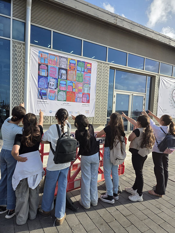 فوز لوحات فنيّة طلابية من مدرسة أجيال في معرض الفنون- يافا